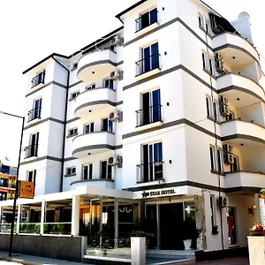 Star & Restaurant Apartament Golem (Tirana)