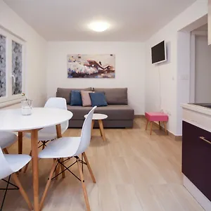 L&a Apartament Biograd Na Moru